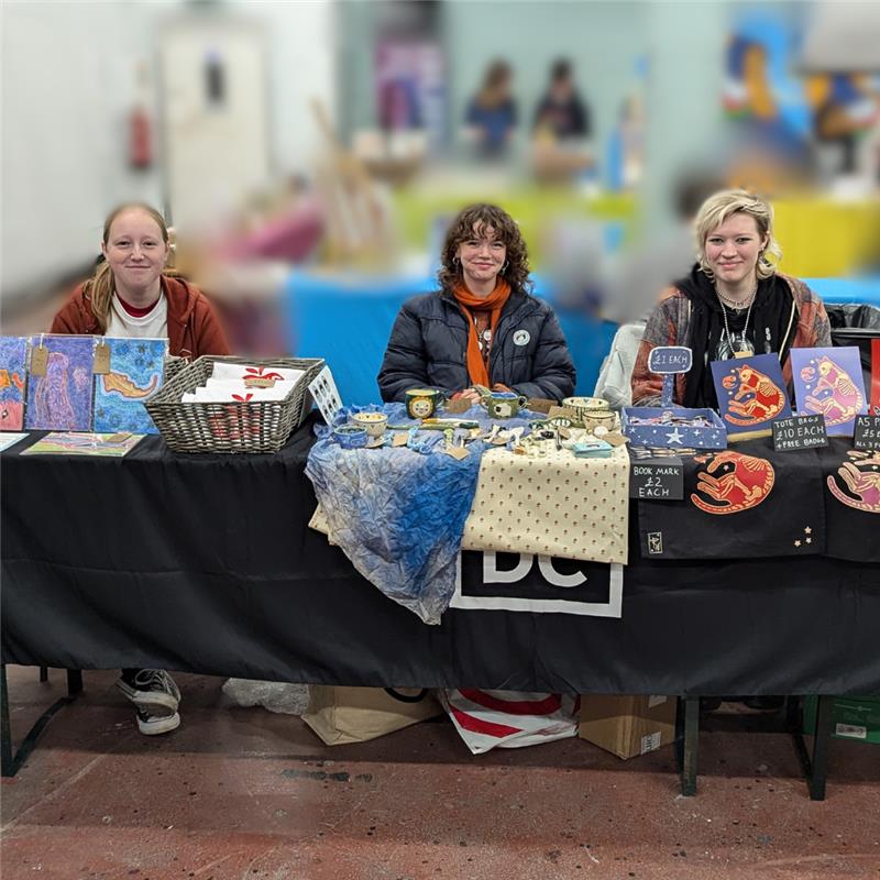 19 students from the Creative Enterprise course and 9 students from the Mini Creative Enrichment Group participated in the Market, which is always a fantastic opportunity for students to sell their incredible pieces of art...