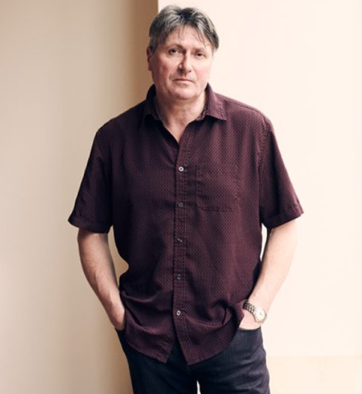 Poet laureate Simon Armitage inspires Portsmouth pupils in free live literature event!

Poet Laureate – and Portsmouth University alumnus – Simon Armitage has brought his trademark blend of honesty, humour and insight to the New Theatre Royal stage, as part of Portsmouth Creates’ Year of Literacy, “In Our Words”.